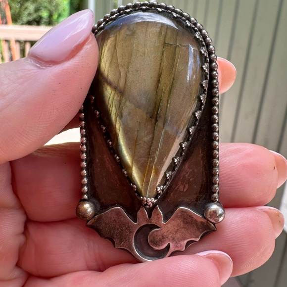 Handmade bat ring with Laborite. Size 5.5 - Picture 1 of 8